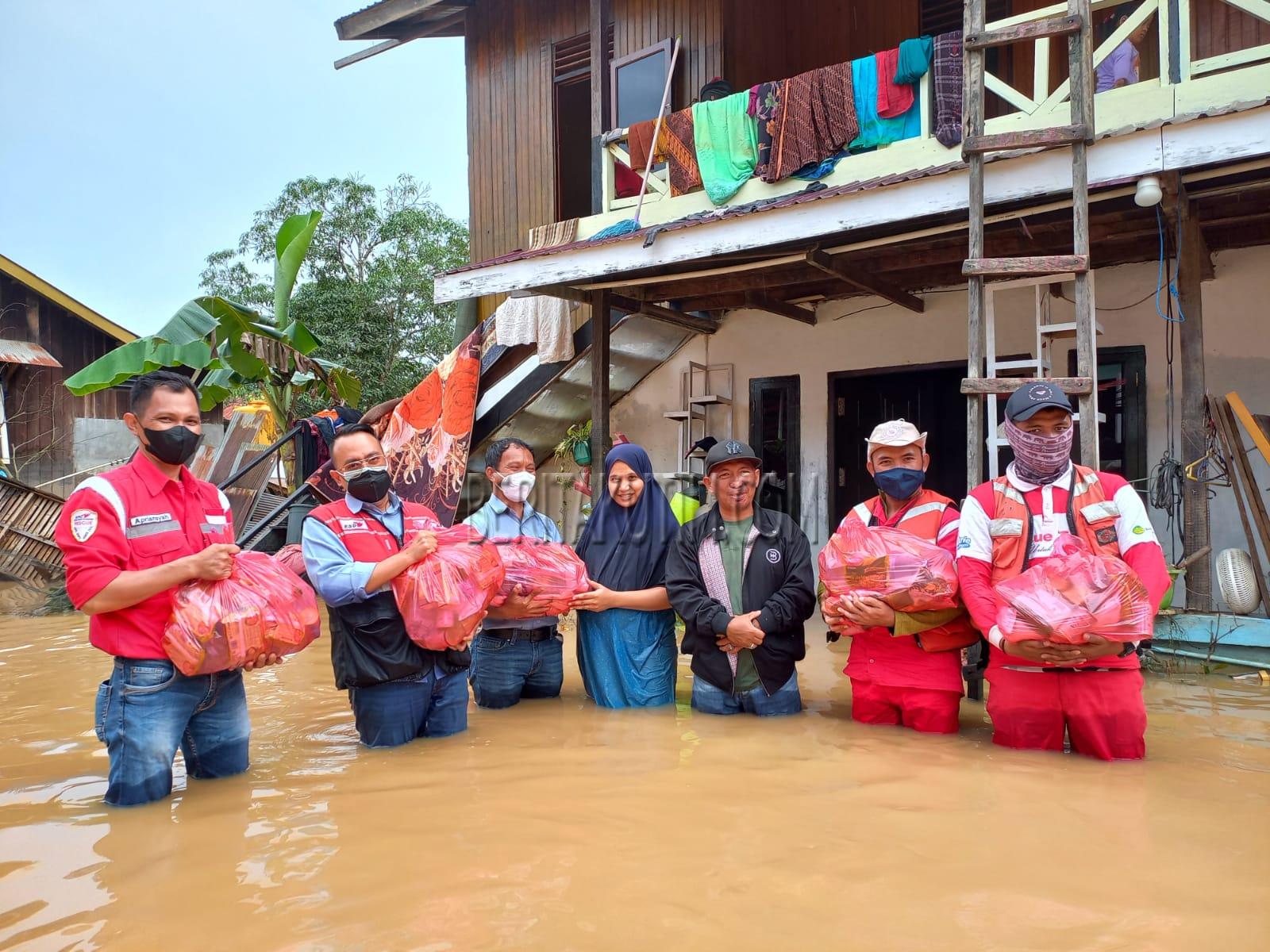 KPC-AJKT Salurkan Bantuan Pada Korban Musibah Banjir