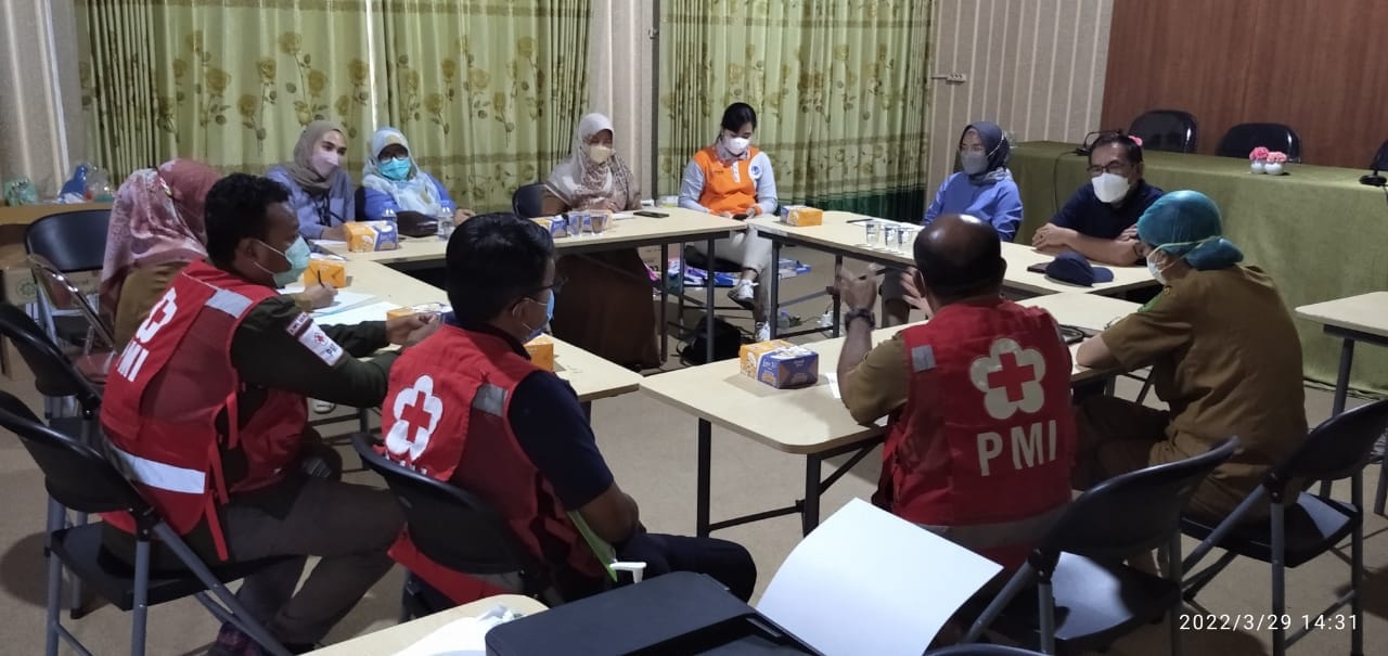 Pascabanjir KPC-PMI-Dinkes-IDI Gelar Pengobatan Gratis Pascabanjir KPC-PMI-Dinkes-IDI Gelar Pengobatan Gratis