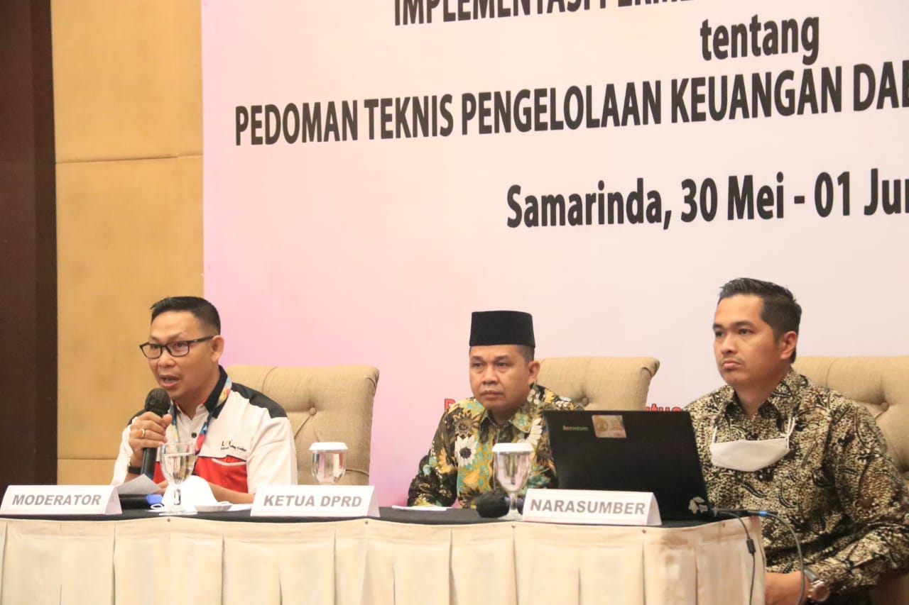 Pimpinan dan Anggota DPRD Kutim Ikuti Bimtek di Samarinda 1 Pimpinan dan Anggota DPRD Kutim Ikuti Bimtek di Samarinda