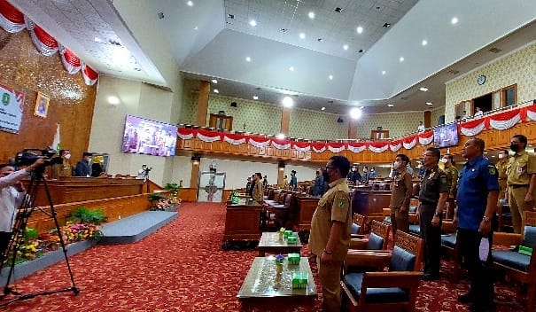 DPRD Kutim Gelar Rapat Paripurna Ke-11, Penyampaian Nota Penjelasan Pemerintah dan Inisiatif DPRD Tentang Perlindungan Perempuan 2 DPRD Kutim Gelar Rapat Paripurna Ke-11, Penyampaian Nota Penjelasan Pemerintah dan Inisiatif DPRD Tentang Perlindungan Perempuan