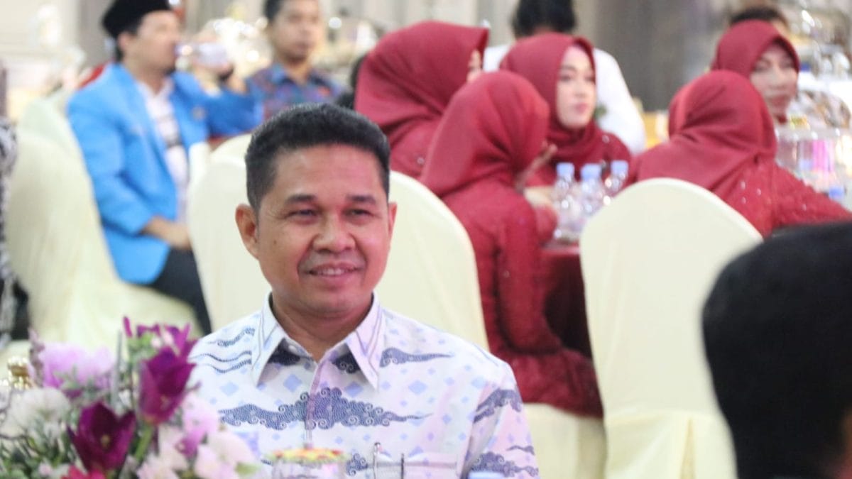 Ketua DPRD Kutim Joni, Hadiri Kenal Pamit Kapolres Kutim 2 Ketua DPRD Kutim Joni, Hadiri Kenal Pamit Kapolres Kutim