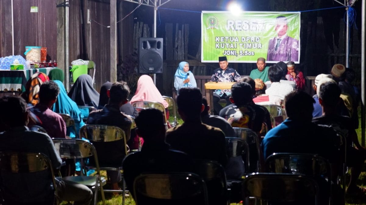 Reses Masa Sidang III Tahun 2022, Joni Akan Terus Membantu Masyarakat di Dapilnya 1 Reses Masa Sidang III Tahun 2022, Joni Akan Terus Membantu Masyarakat di Dapilnya