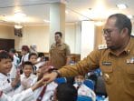 Wabup Kutim Terima Tamu Cilik dari SDN 004 Sangatta Utara di Kantor Bupati