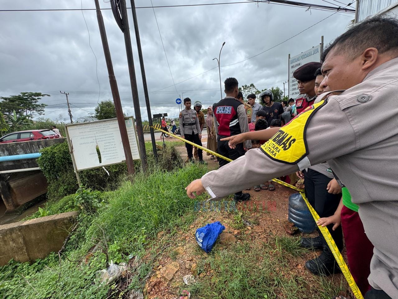 Penemuan Jasad Bayi Gegerkan Warga Kanal 2 Jalan A.W. Syahrani
