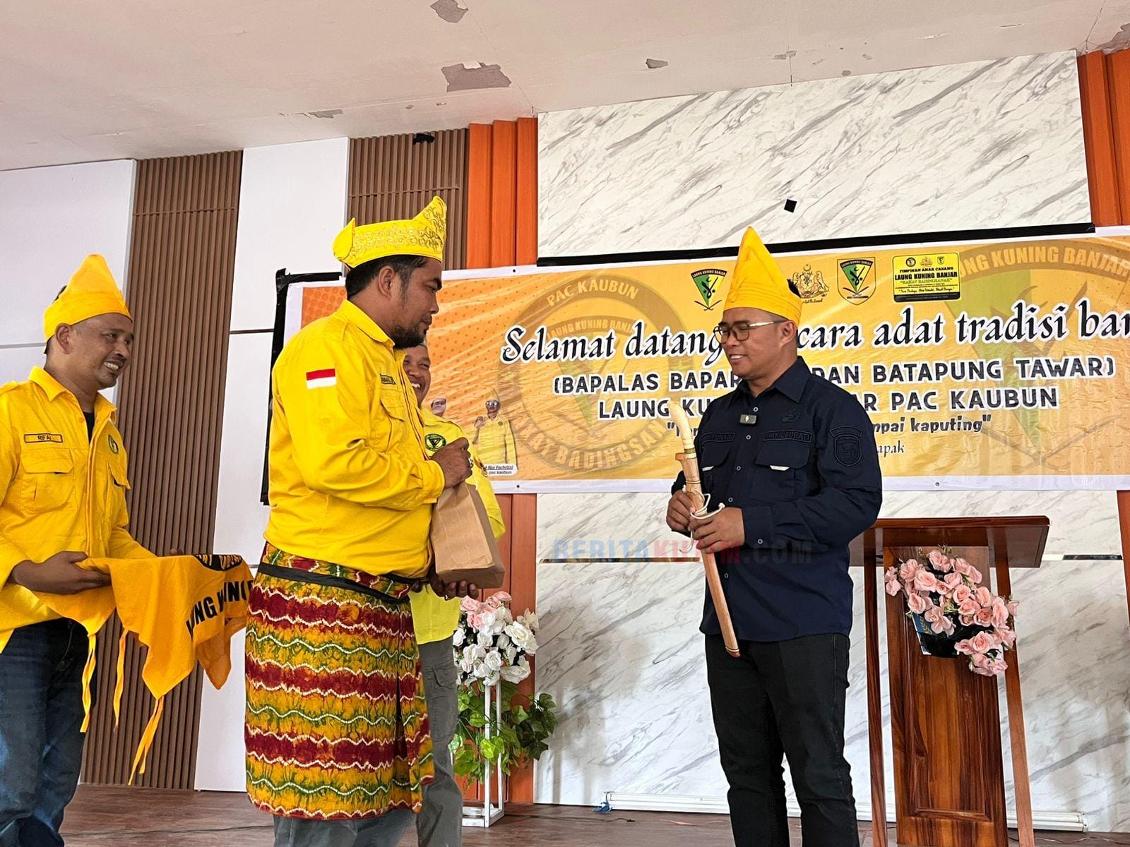 Wabub Kutim Mahyunadi Hadiri Acara Laoung Kuning Banjar PAC Kaubun